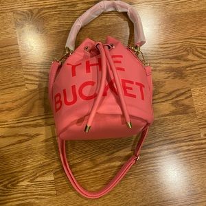 Brand new, Bucket bag